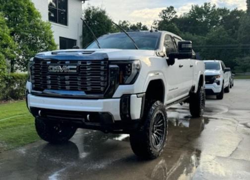 2024 GMC Sierra 2500 Denali Ultimate