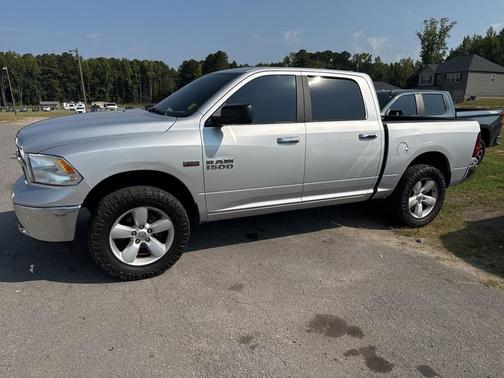 2017 RAM 1500 SLT