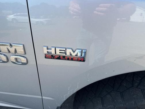 2017 RAM 1500 SLT