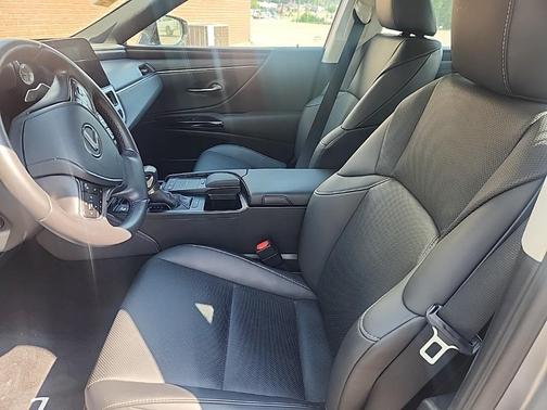 2022 Lexus ES 350 Base