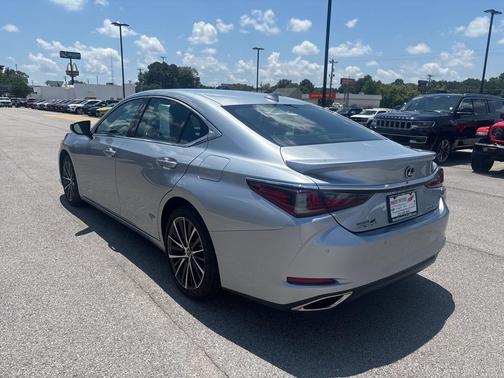 2022 Lexus ES 350 Base