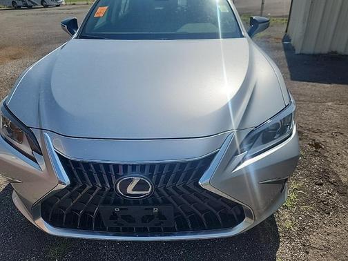 2022 Lexus ES 350 Base