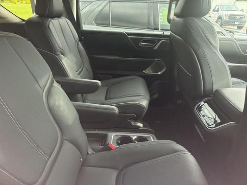 Mineral Black 2025 INFINITI QX80 SENSORY