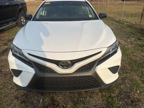 2020 Toyota Camry SE Nightshade