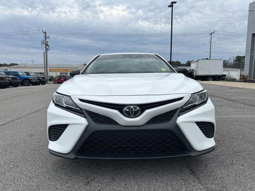 2020 Toyota Camry SE Nightshade