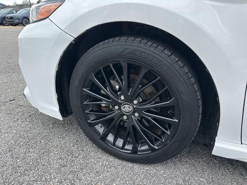 2020 Toyota Camry SE Nightshade