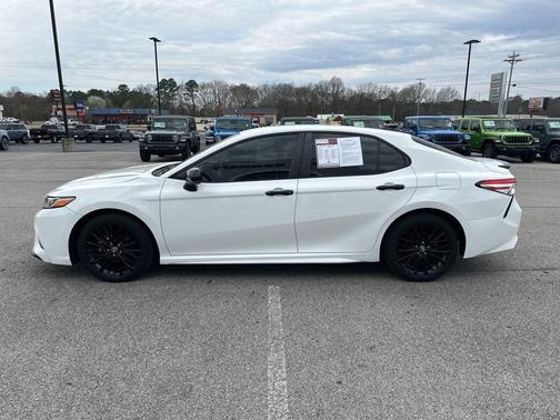 2020 Toyota Camry SE Nightshade