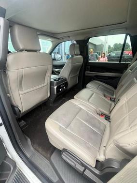 Oxford White 2018 Ford Expedition XLT