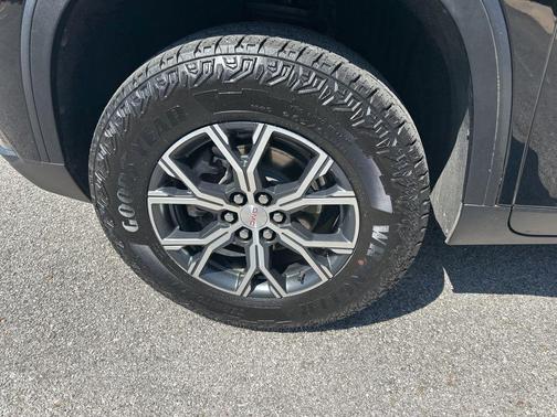 Ebony Twilight Metallic 2025 GMC Acadia AT4