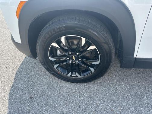Summit White 2022 Chevrolet Trailblazer LT
