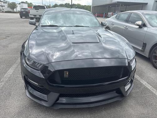 2019 Ford Shelby GT350 Base