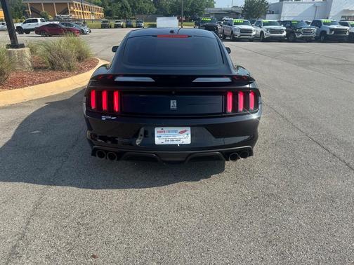 2019 Ford Shelby GT350 Base