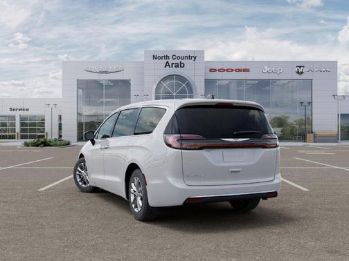 Bright White Clearcoat 2026 Chrysler Pacifica Select