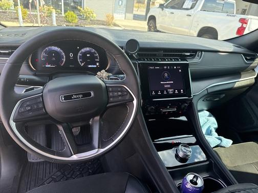 2024 Jeep Grand Cherokee Laredo