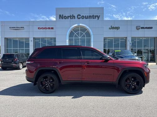 2024 Jeep Grand Cherokee Laredo