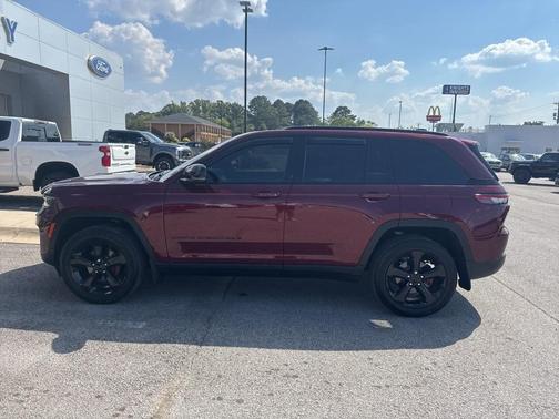 2024 Jeep Grand Cherokee Laredo