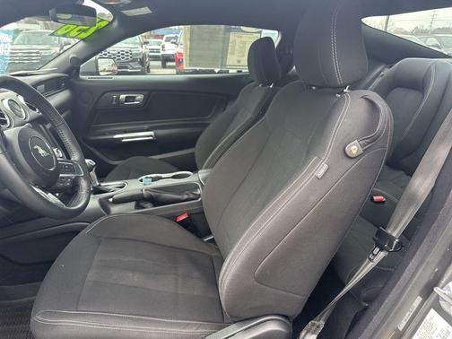 2022 Ford Mustang EcoBoost