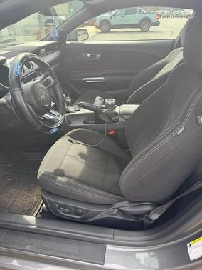 2022 Ford Mustang EcoBoost