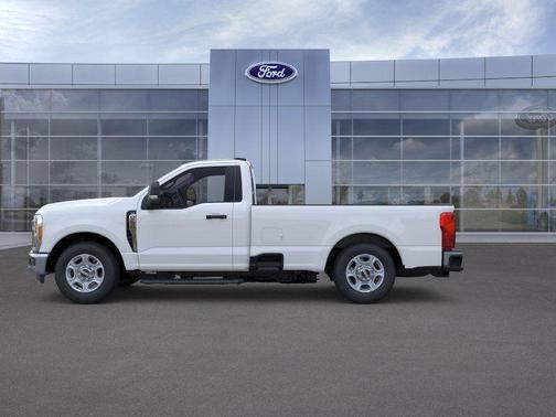 Agate Black Metallic 2026 Ford F-250 XLT