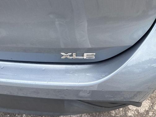 Moon Dust 2020 Toyota Highlander XLE