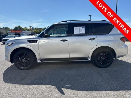 2021 INFINITI QX80 Luxe