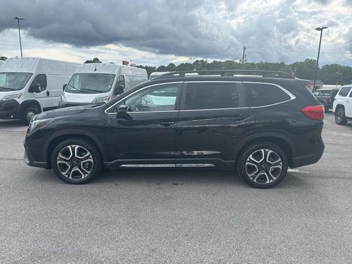 Crystal Black Silica 2023 Subaru Ascent Limited 7-Passenger