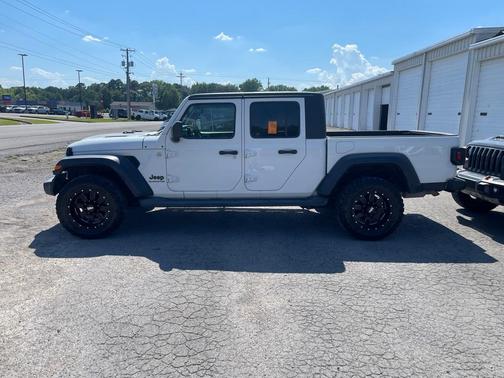 2020 Jeep Gladiator Sport