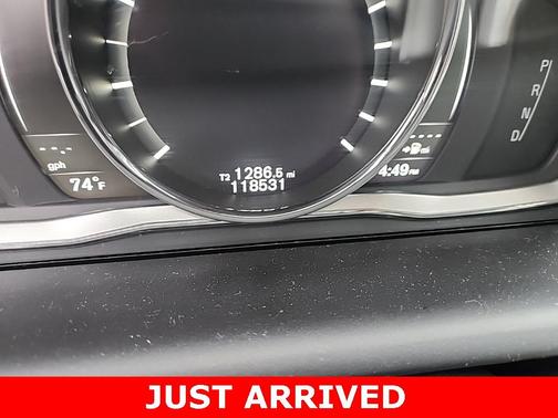 2017 Volvo XC60 T5 Dynamic