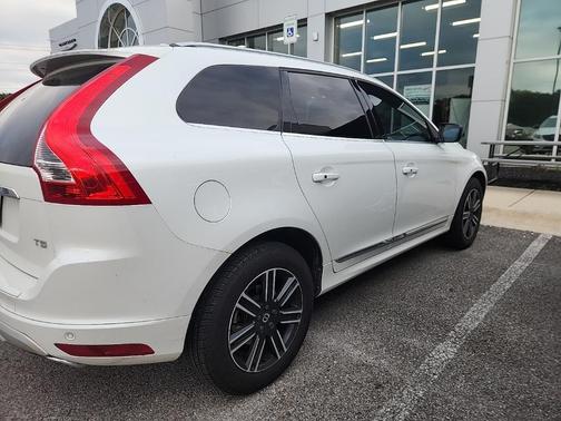 2017 Volvo XC60 T5 Dynamic