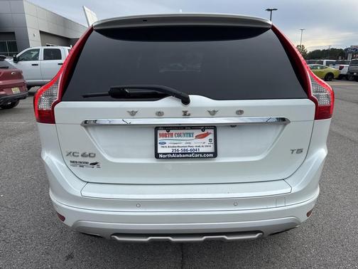 2017 Volvo XC60 T5 Dynamic