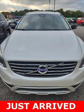 2017 Volvo XC60 T5 Dynamic