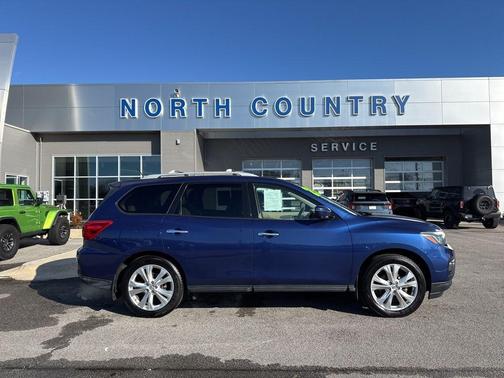 2018 Nissan Pathfinder SL