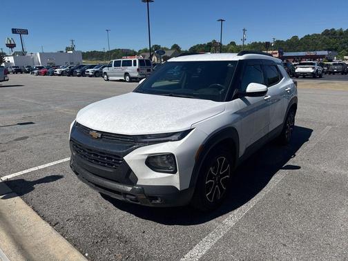 Summit White 2023 Chevrolet Trailblazer ACTIV