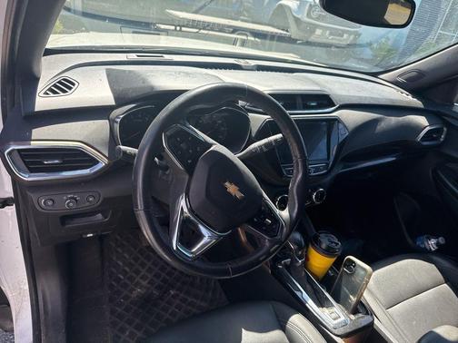 Summit White 2023 Chevrolet Trailblazer ACTIV