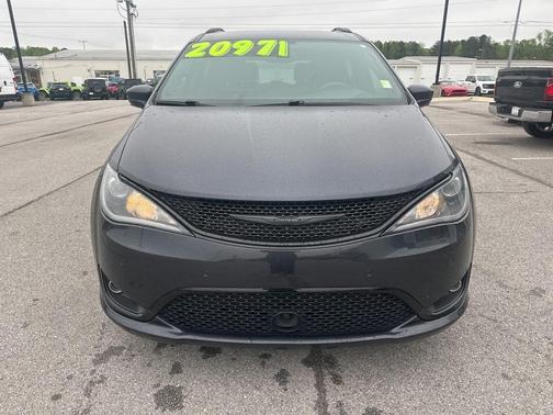 2019 Chrysler Pacifica Touring-L Plus