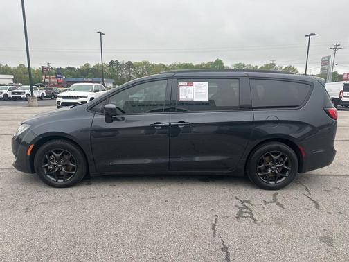 2019 Chrysler Pacifica Touring-L Plus