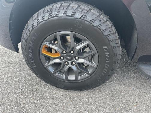 Agate Black Metallic 2025 Ford Expedition Tremor