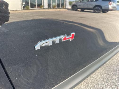 Ebony Twilight Metallic 2022 GMC Terrain AT4