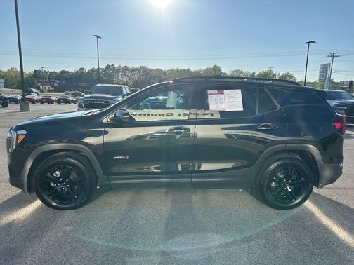 2022 GMC Terrain AT4