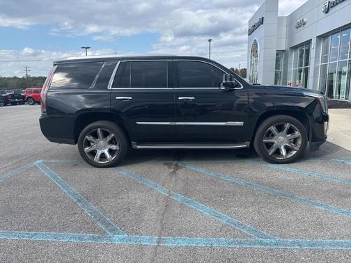 2016 Cadillac Escalade Luxury