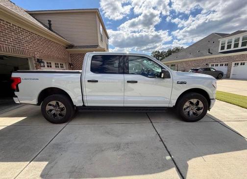 2024 Ford F-150 Lightning XLT