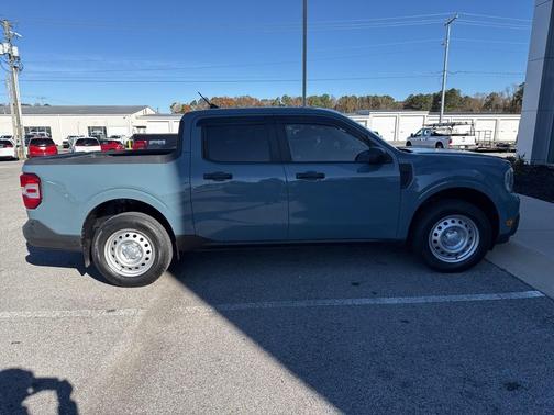 2022 Ford Maverick XL