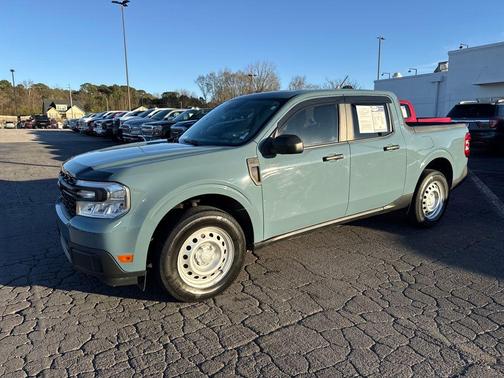 2022 Ford Maverick XL