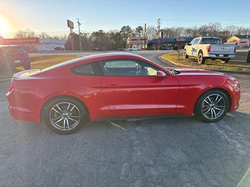 2017 Ford Mustang EcoBoost