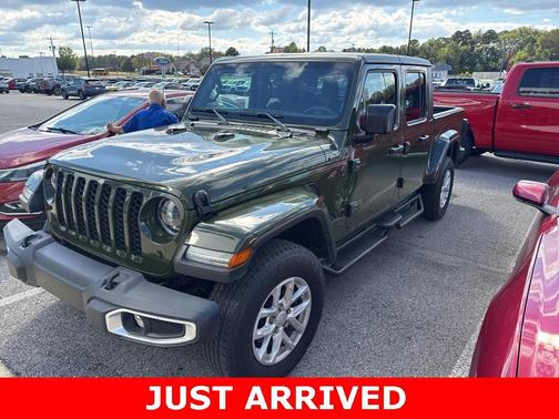 2023 Jeep Gladiator Sport