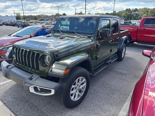 2023 Jeep Gladiator Sport