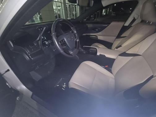 2021 Lexus ES 350 Base