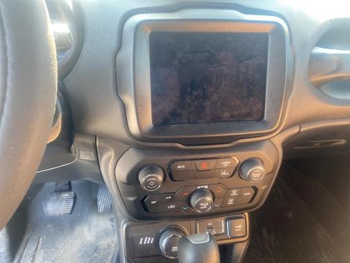 2022 Jeep Renegade Altitude
