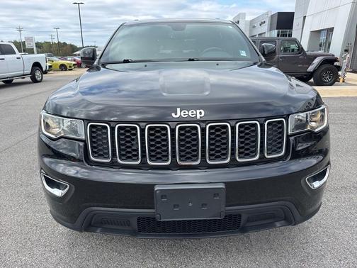 2020 Jeep Grand Cherokee Laredo E