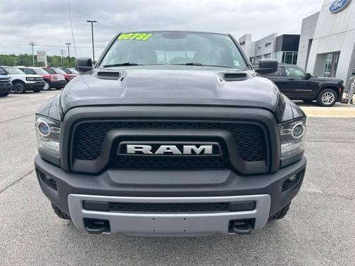 Brilliant Black Crystal Pearlcoat 2018 RAM 1500 Rebel